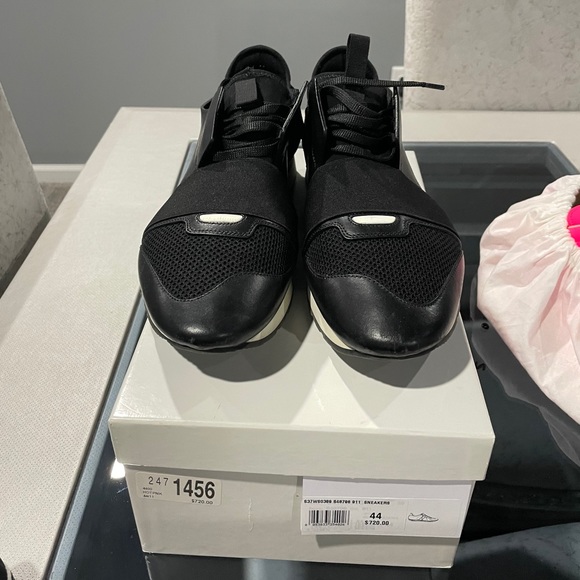 Balenciaga - Picture 2 of 5